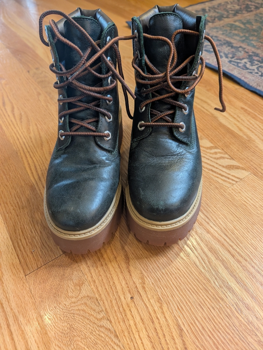 Timberland Boot: Women's Size 8 Dark Green